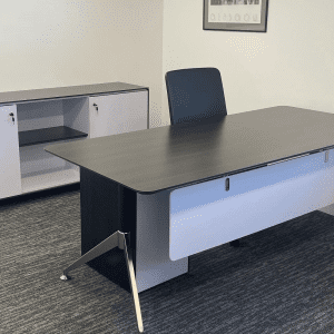 Nero Executive Straight Desk NER-200DK