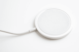 HOW DOES WIRELESS CHARGING WORK & HOW CAN MY BUSINESS BENEFIT FROM IT?